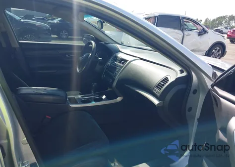 2015 Nissan Altima 2.5 S из США, поврежденный, VIN 1N4AL3APXFC586907